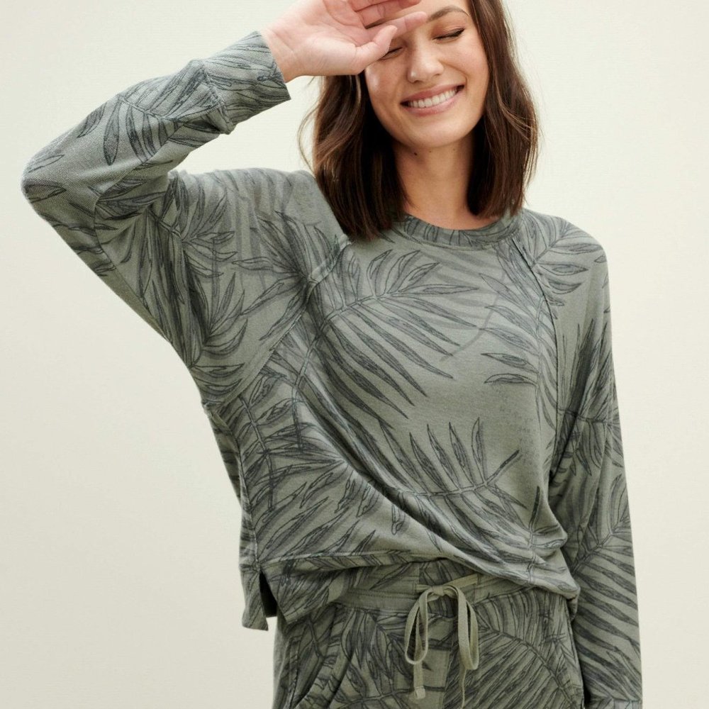 Splendid Gratitude Pullover